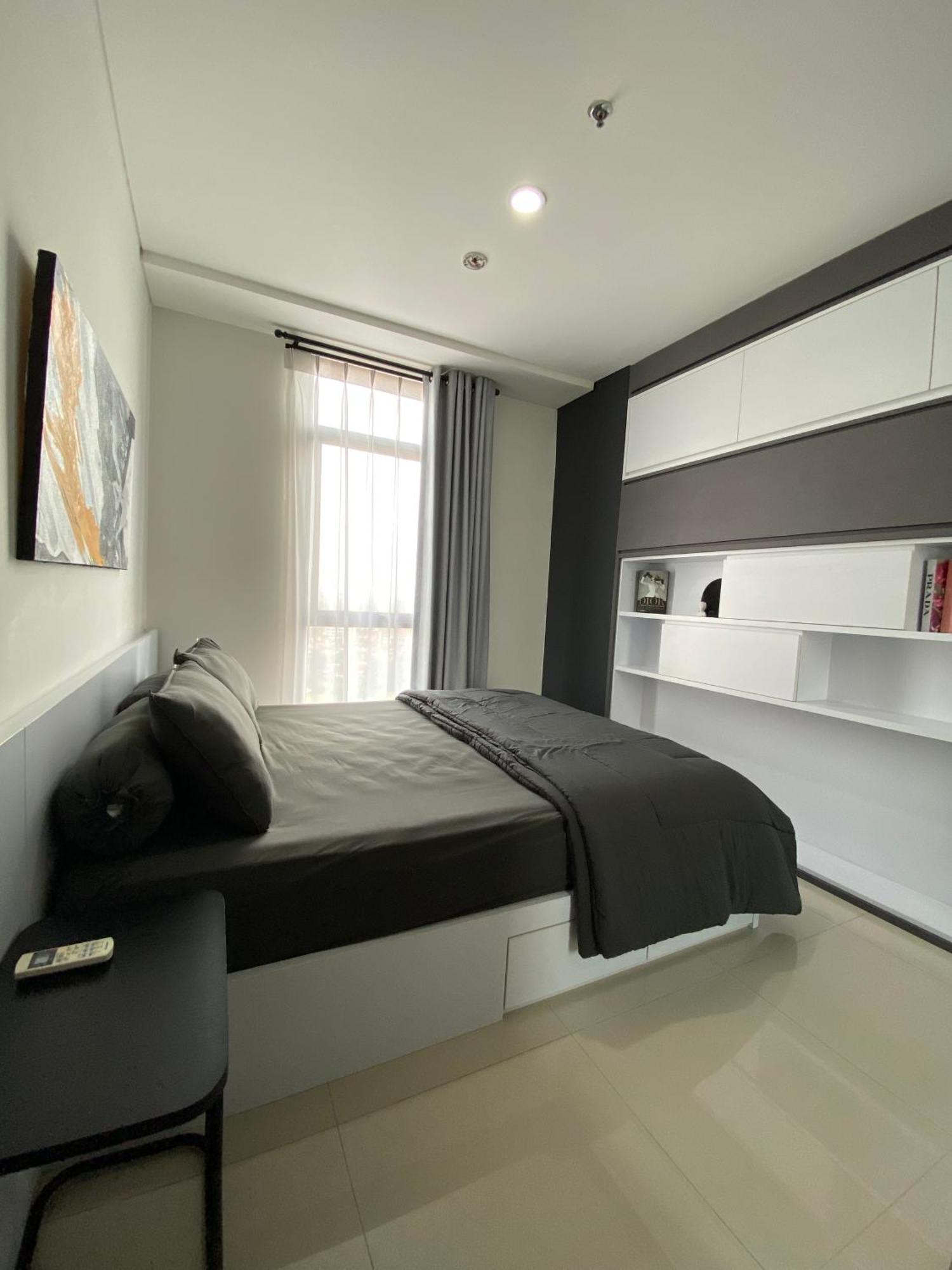Pejaten Park 1 Bedroom Dewa With Pool & Netflix By Damaresa * Jakarta