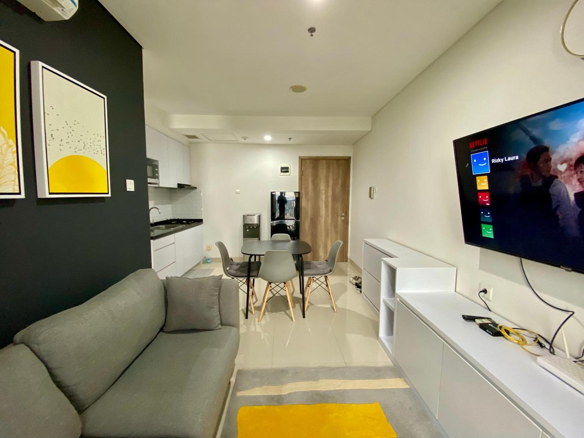 Pejaten Park 1 Bedroom Dewa With Pool & Netflix By Damaresa *